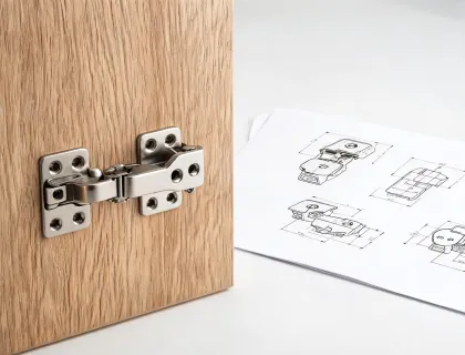 Concealed hinge set
